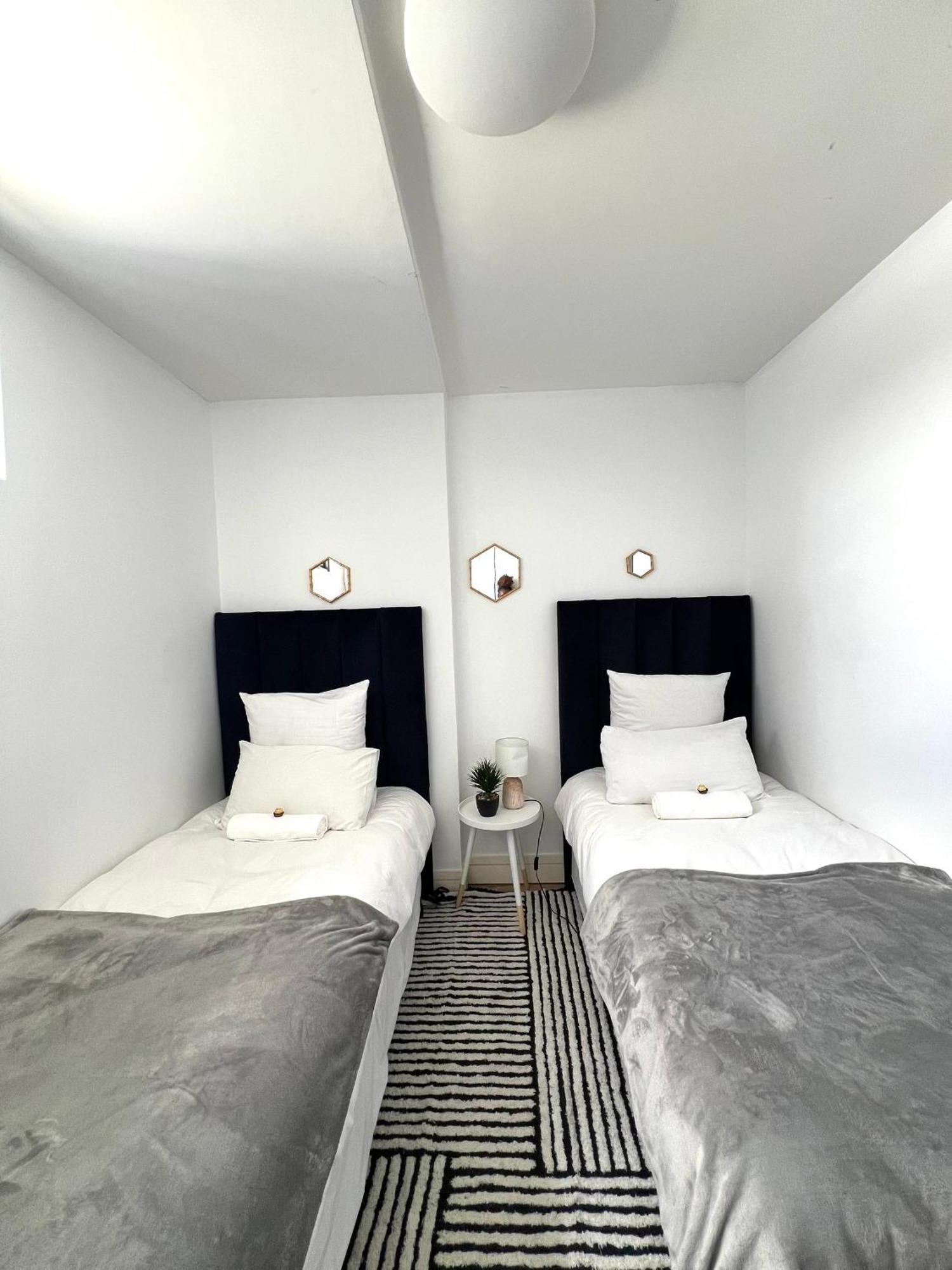Cosy Apartment In The Heat Of The City Windhoek Exterior photo