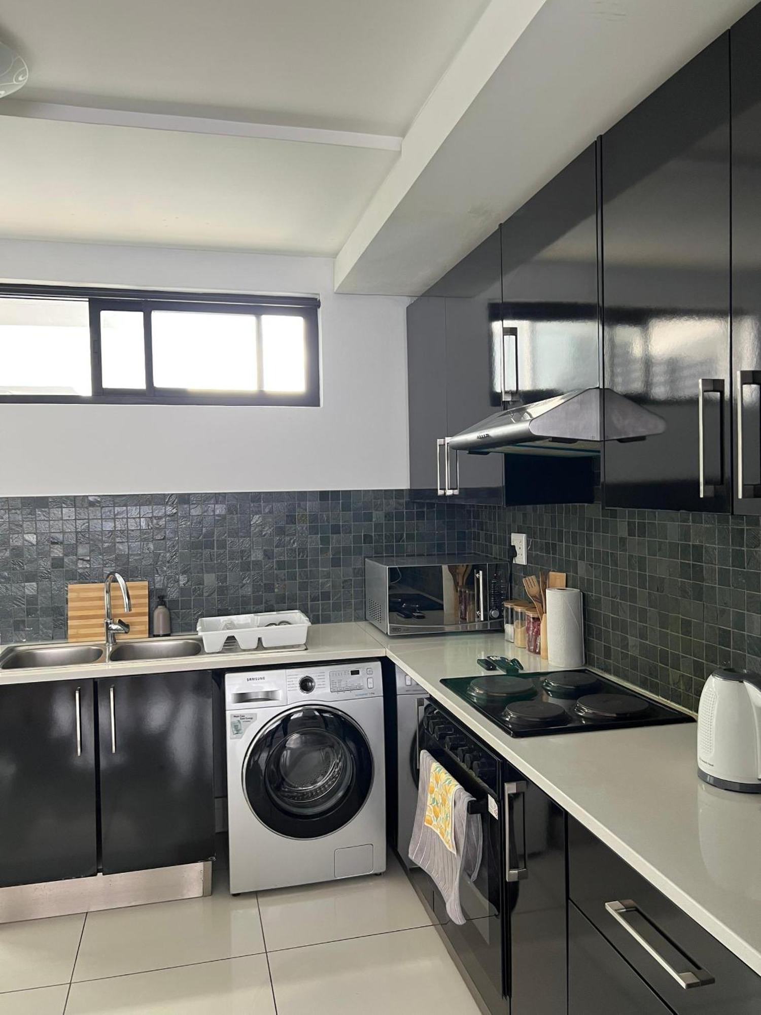 Cosy Apartment In The Heat Of The City Windhoek Exterior photo