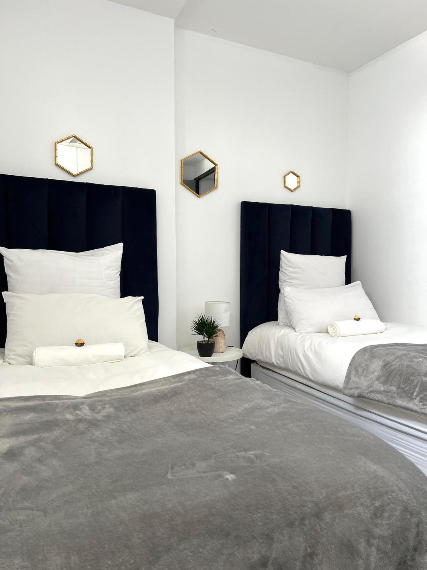 Cosy Apartment In The Heat Of The City Windhoek Exterior photo