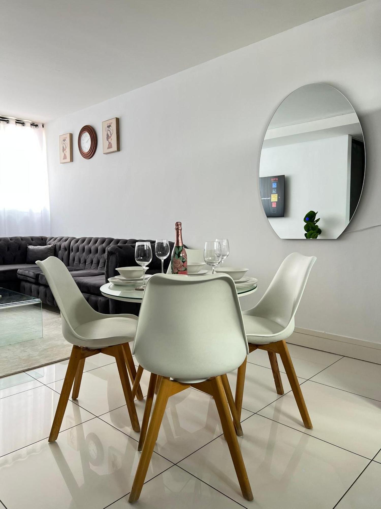 Cosy Apartment In The Heat Of The City Windhoek Exterior photo